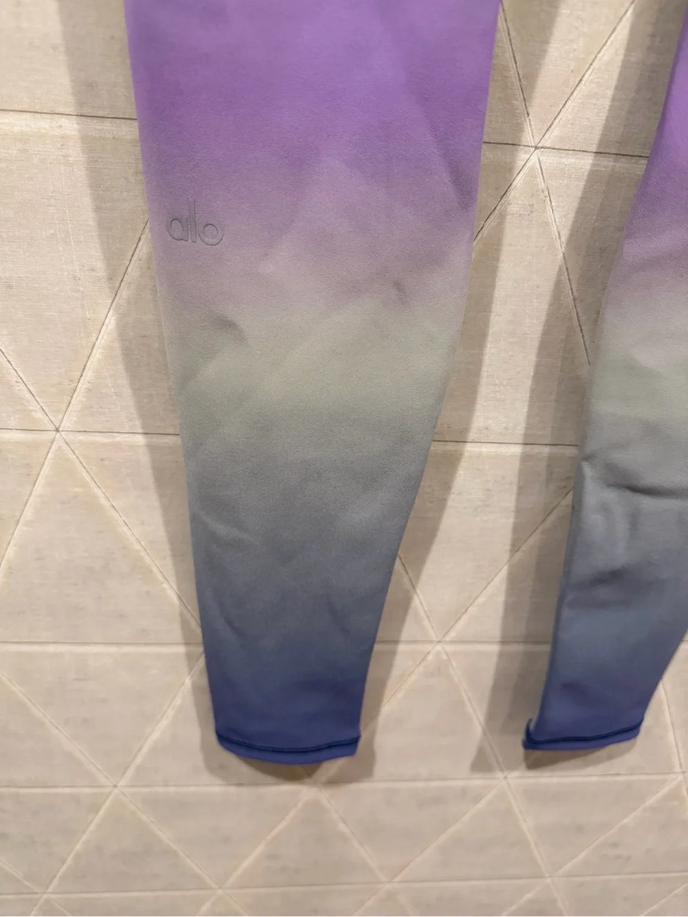 Alo Yoga Vapor High-Waist Gradient Dusk Legging - Dusk Sky size small